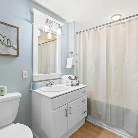 Grand Panama By Panhandle Getaways Panama City Beach Room photo