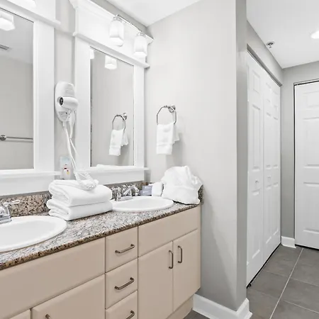 Grand Panama By Panhandle Getaways Panama City Beach Room photo