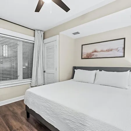 Grand Panama By Panhandle Getaways Panama City Beach Room photo