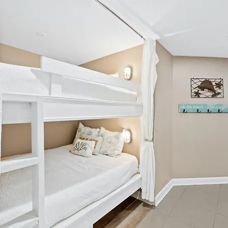Grand Panama By Panhandle Getaways Panama City Beach Room photo